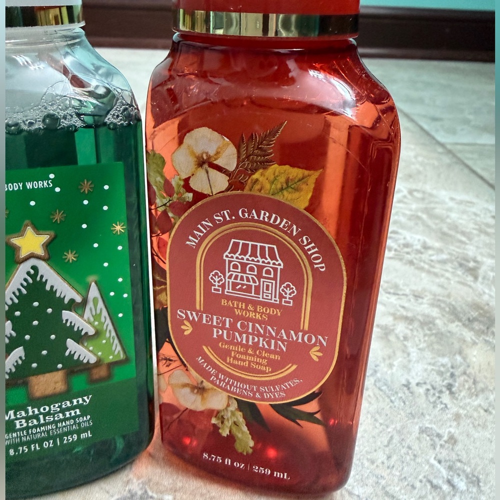 Bath & Body Works Festive Holiday Soap Duo - Picture 3 of 4